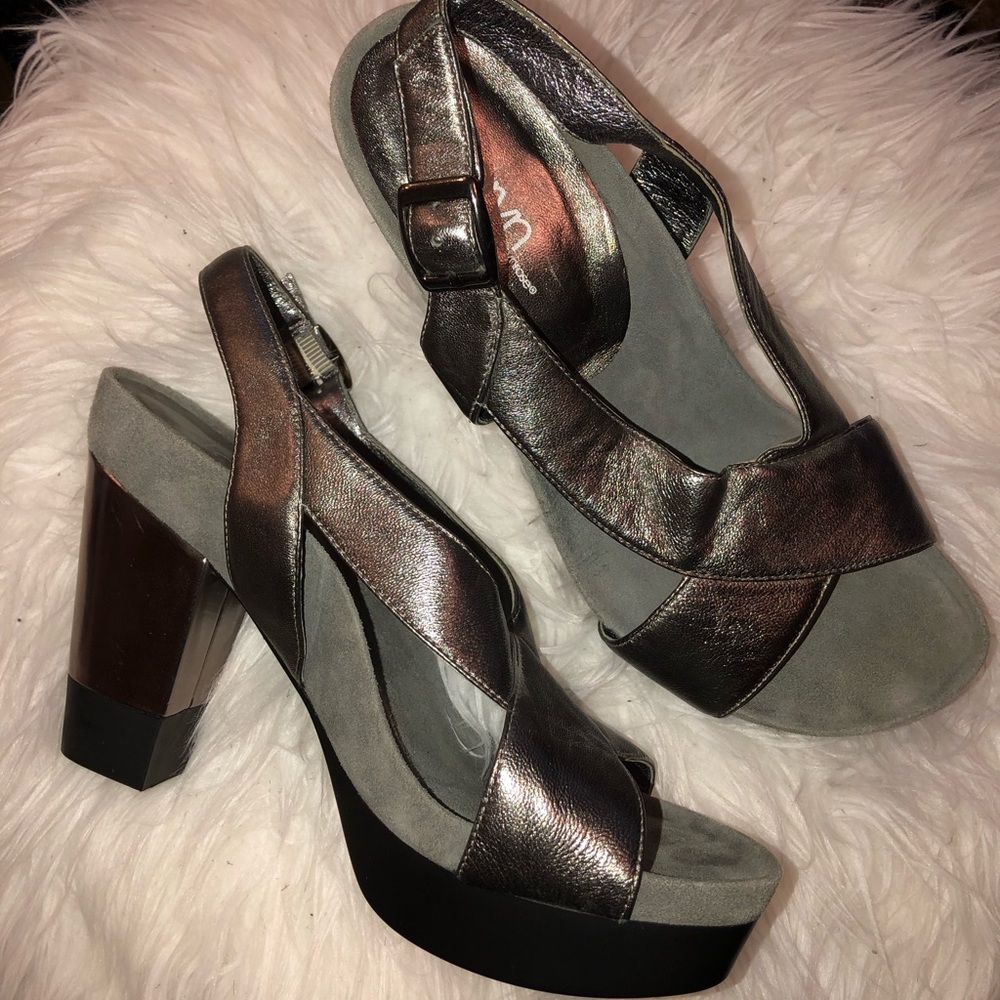 Taryn Rose black/silver heels
